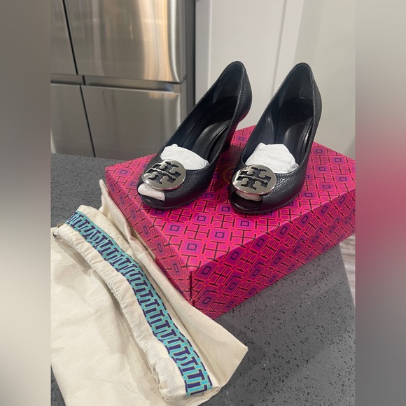 Tory Burch Sally 2 Tumbled Leather Wedges - Picture 1 of 8